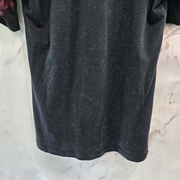 Affliction T Shirt Women Medium Black Red Tee Short Sleeve Criss Cross Feather - Picture 7 of 11